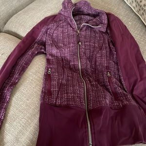 Lululemon zip up sz 6